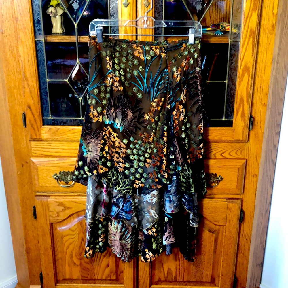 Boston Proper Flowy Midi-skirt Size 4 very gently used